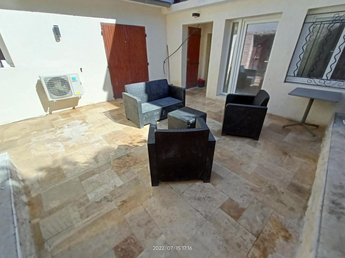 Apartment T2 Renove En Rdc Avec Cour, Intra Muros Avignon