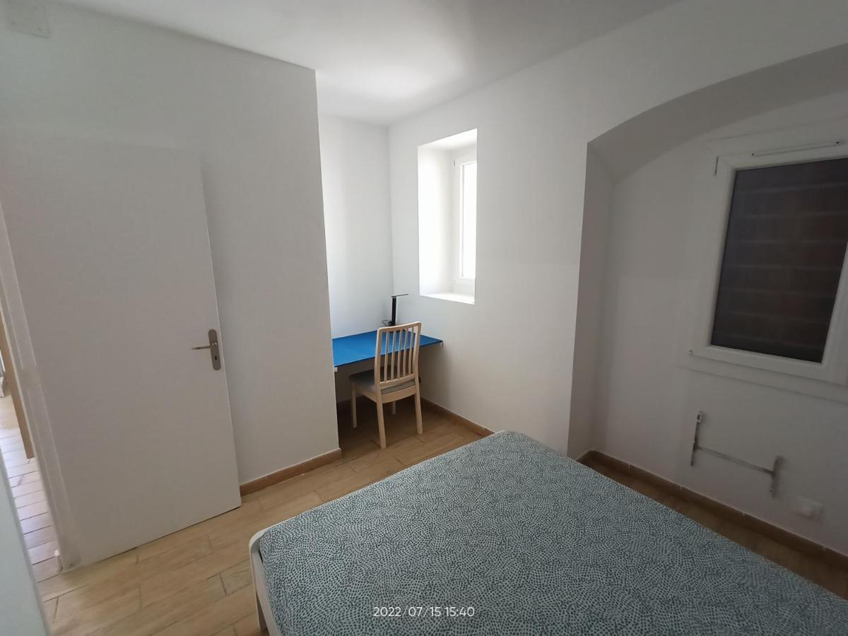 T2 Renove En Rdc Avec Cour, Intra Muros Apartment *